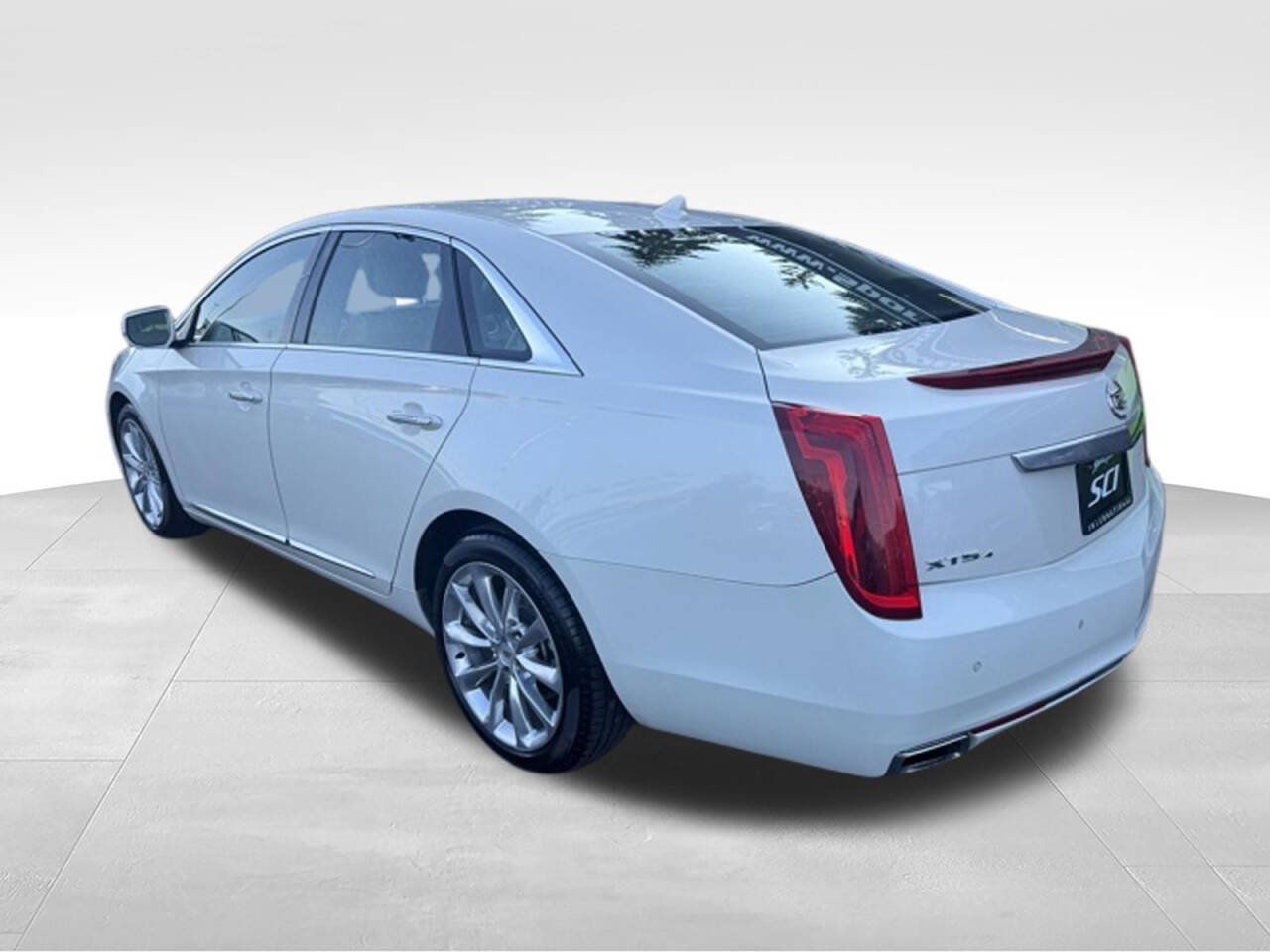 Used 2013 Cadillac XTS Premium AWD/4WD image 3