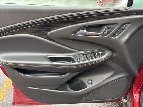 Used 2018 Buick Envision Essence image 19
