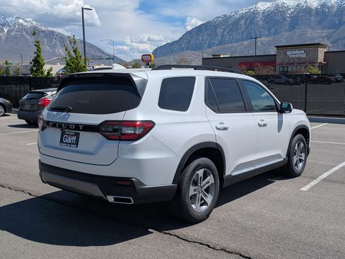 New 2026 Honda Pilot Elite image 3