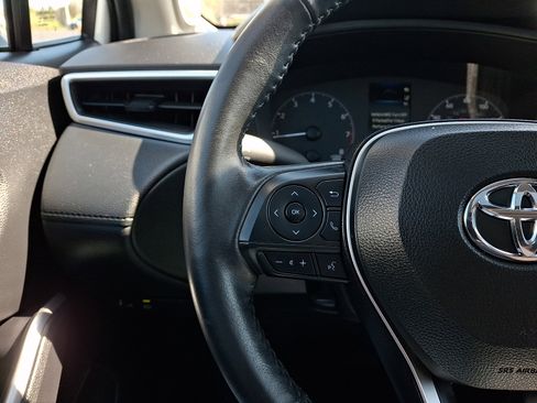 Used 2023 Toyota Corolla Cross LE w/ Moonroof Package image 21