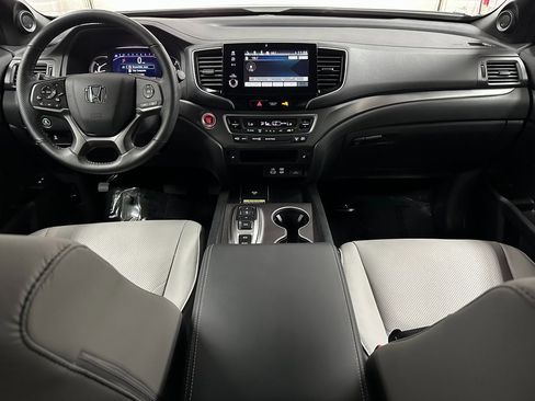 Used 2025 Honda Passport EX-L image 22