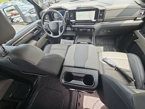 Used 2025 Chevrolet Silverado 2500 ZR2 w/ Technology Package AWD/4WD image 22