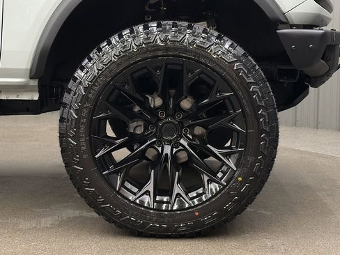 Used 2024 Ford Bronco Outer Banks w/ Sasquatch Package image 9