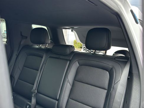 New 2026 Chevrolet Equinox LT w/ Convenience Package II image 28