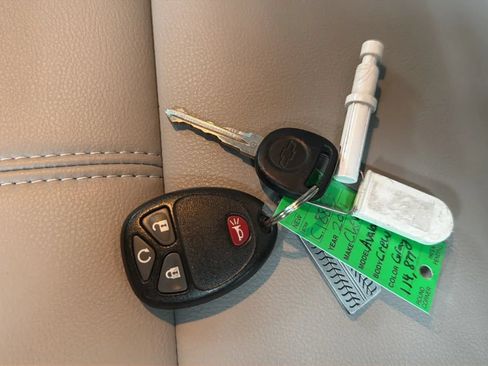 Used 2011 Chevrolet Avalanche LT w/ Regional Value Package RWD image 21