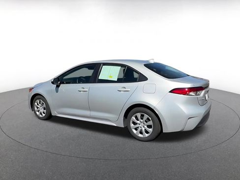 Used 2025 Toyota Corolla LE FWD image 9