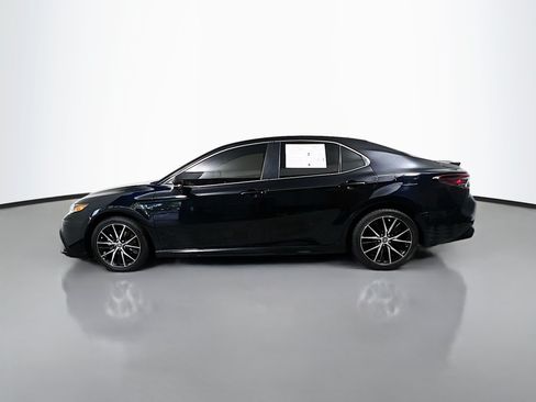 Used 2024 Toyota Camry SE FWD image 9