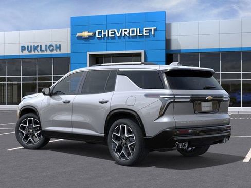 New 2026 Chevrolet Traverse High Country image 3