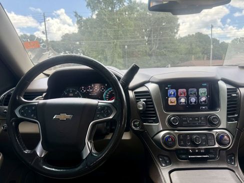 Used 2017 Chevrolet Suburban Premier image 33