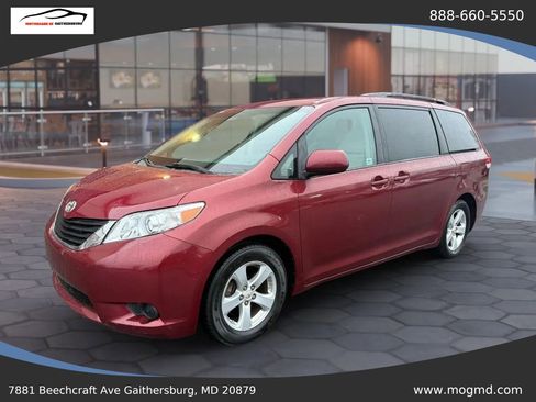 Used 2012 Toyota Sienna LE image 9