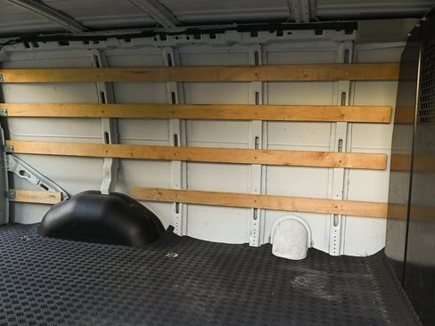 Used 2024 GMC Savana 2500 Work Van w/ Driver Convenience Package image 15