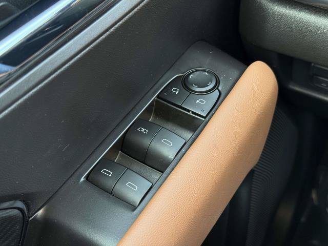 Used 2026 GMC Canyon AT4 w/ Technology Plus Package AWD/4WD image 18