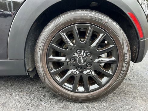 Used 2017 MINI Cooper 2-Door Hardtop image 12