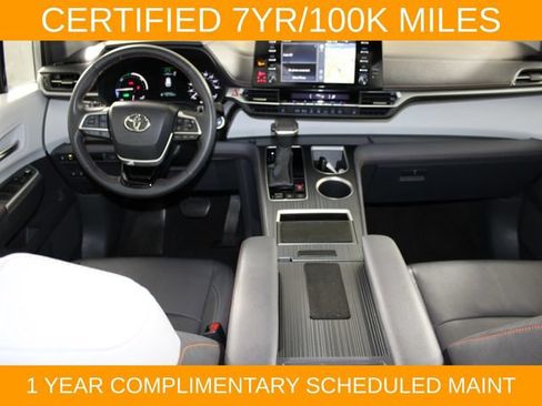 Used 2023 Toyota Sienna XSE AWD/4WD image 15