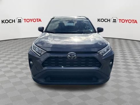 Used 2020 Toyota RAV4 XLE image 2