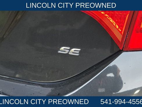 Used 2017 Toyota Corolla SE w/ Carpet Mat Package (TMS) image 23