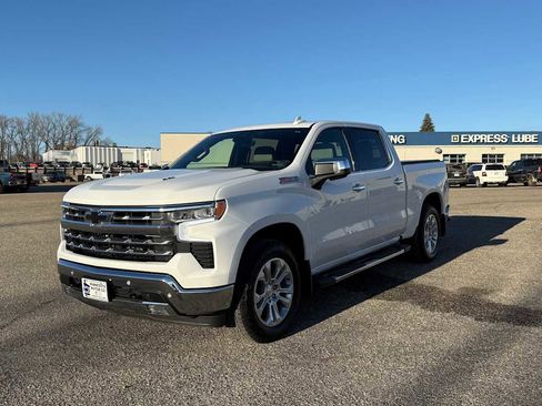 Used 2024 Chevrolet Silverado 1500 LTZ AWD/4WD image 1