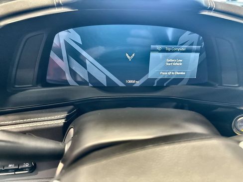 Used 2023 Chevrolet Corvette Stingray Preferred Cpe w/ Z51 Performance Package RWD image 30