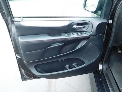 Used 2016 Dodge Grand Caravan R/T w/ Safety Sphere Group image 19