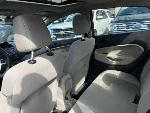 Used 2018 Ford Fiesta SE image 11