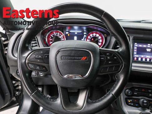 Used 2023 Dodge Challenger SXT image 10