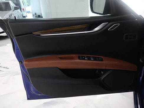 Used 2015 Maserati Ghibli S Q4 AWD/4WD image 15