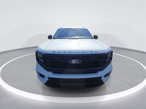 New 2025 Ford Expedition Max Active image 3