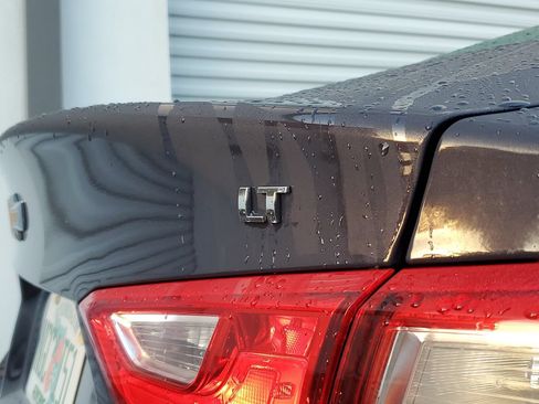 Used 2025 Chevrolet Malibu LT FWD image 8