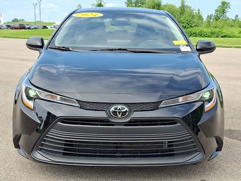 Used 2024 Toyota Corolla LE FWD image 28