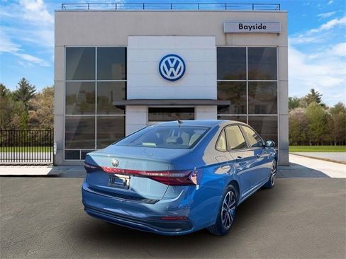 Used 2025 Volkswagen Jetta Sport image 5