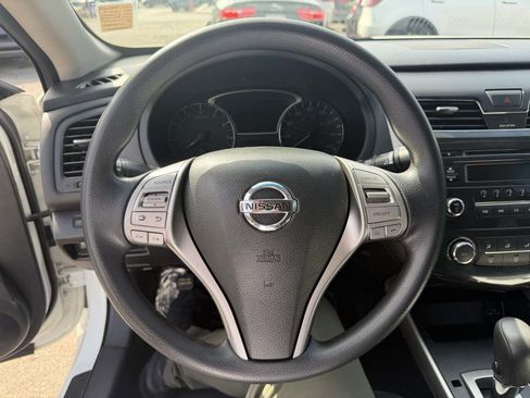Used 2015 Nissan Altima 2.5 S w/ Sport Value Package FWD image 18