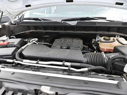 Used 2022 Chevrolet Silverado 1500 Custom w/ Safety Confidence Package RWD image 31