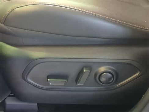 New 2026 Jeep Cherokee Limited image 9