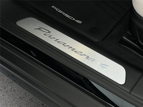 Used 2025 Porsche Panamera image 25