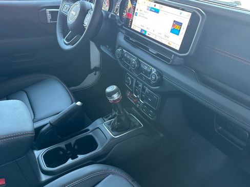 New 2026 Jeep Wrangler Unlimited Rubicon AWD/4WD image 14