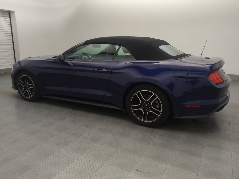 Used 2018 Ford Mustang Premium w/ Equipment Group 201A RWD image 3
