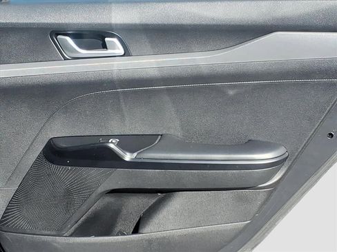 Used 2023 Kia K5 LXS image 12