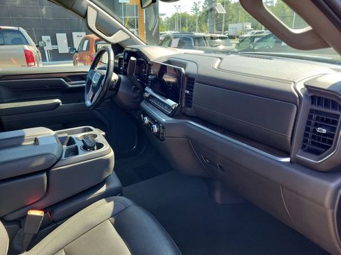 Used 2024 GMC Sierra 1500 SLT RWD image 33