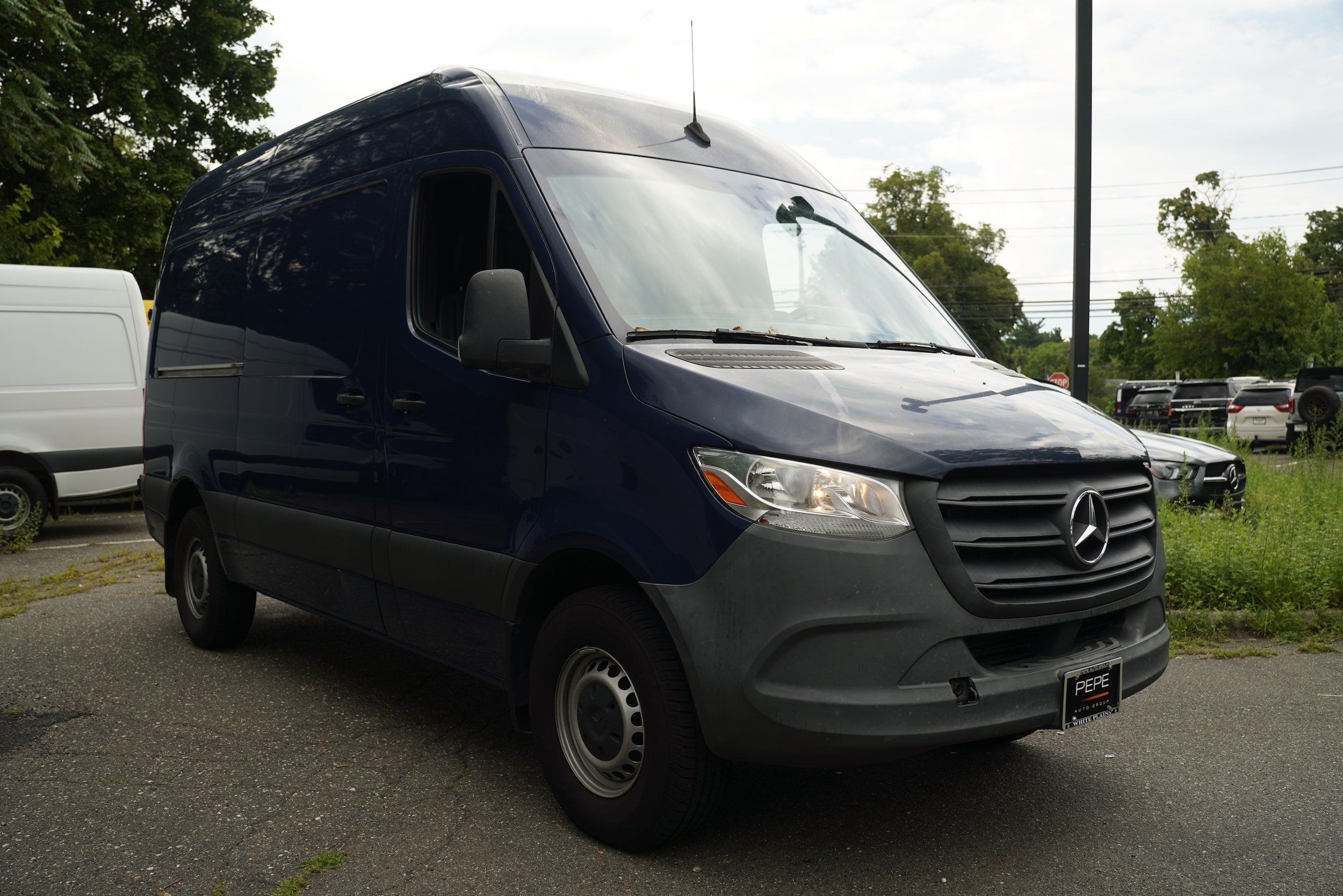 Used 2021 Mercedes-Benz Sprinter 1500 image 2