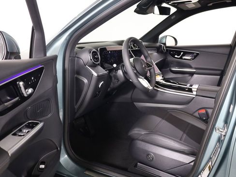 Used 2026 Mercedes-Benz GLC 300 4MATIC image 25