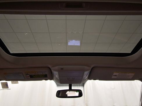 Used 2013 Toyota Sequoia Platinum image 16