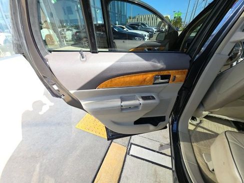 Used 2013 Lincoln MKX FWD image 22