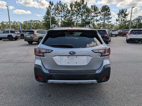 Certified 2024 Subaru Outback Limited AWD/4WD image 5