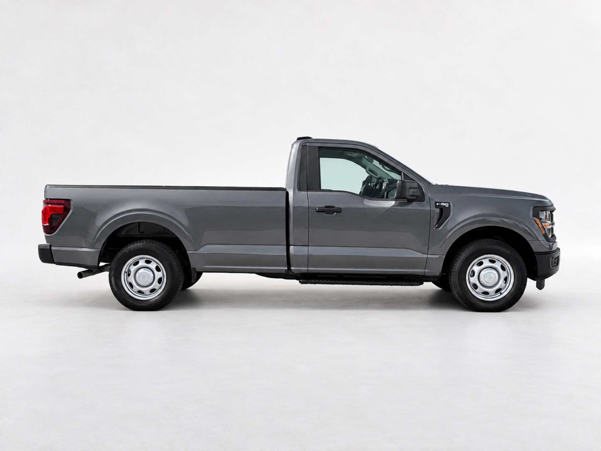 Used 2025 Ford F150 XL RWD image 6