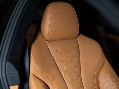 Used 2025 BMW M850i xDrive image 57