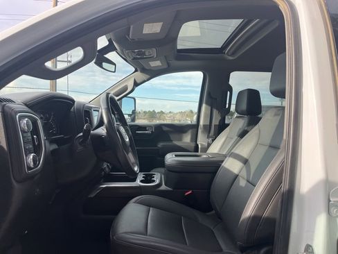 Used 2022 GMC Sierra 2500 SLT w/ SLT Convenience Package image 8