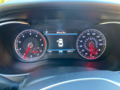 Used 2019 Genesis G70 2.0T Advanced RWD image 61