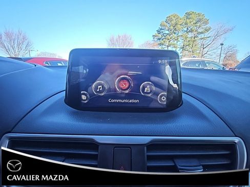 Used 2017 MAZDA MAZDA3 Sport image 17