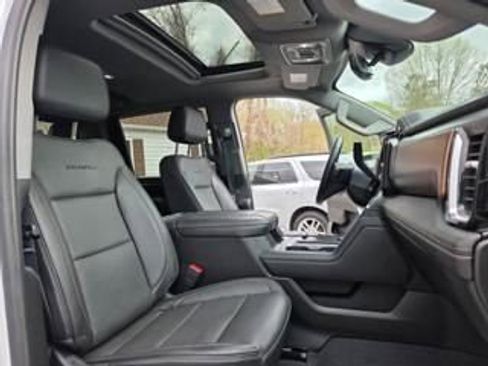 Used 2024 GMC Sierra 2500 Denali w/ Denali Reserve Package image 11