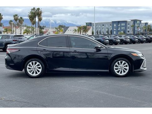 Used 2022 Toyota Camry LE w/ Carpet Mat Package (TMS) image 7